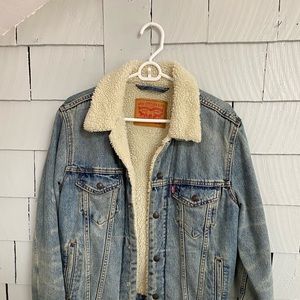 levi’s jean jacket with fur